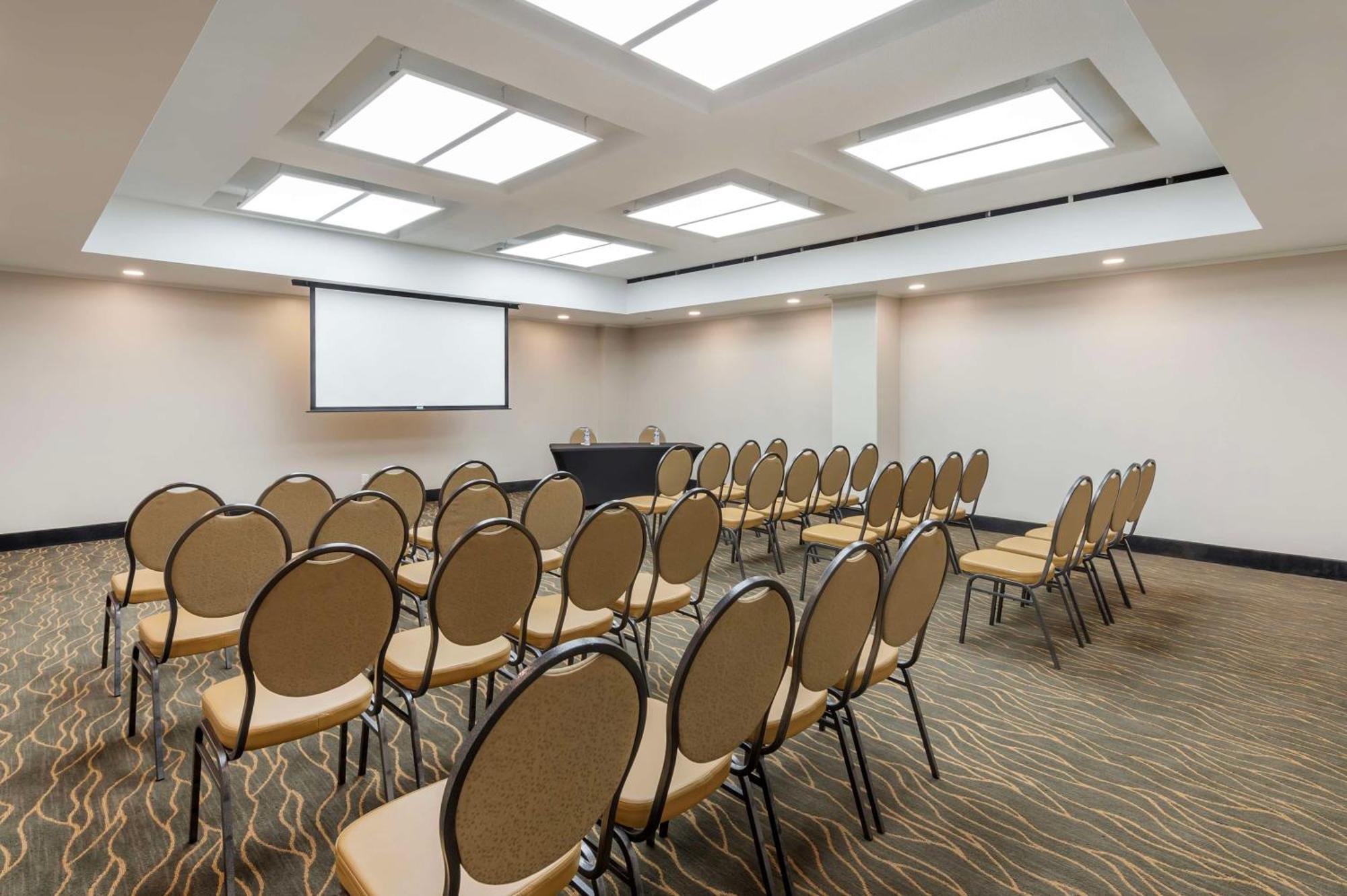 Best Western Plus Ottawa City Centre Екстериор снимка